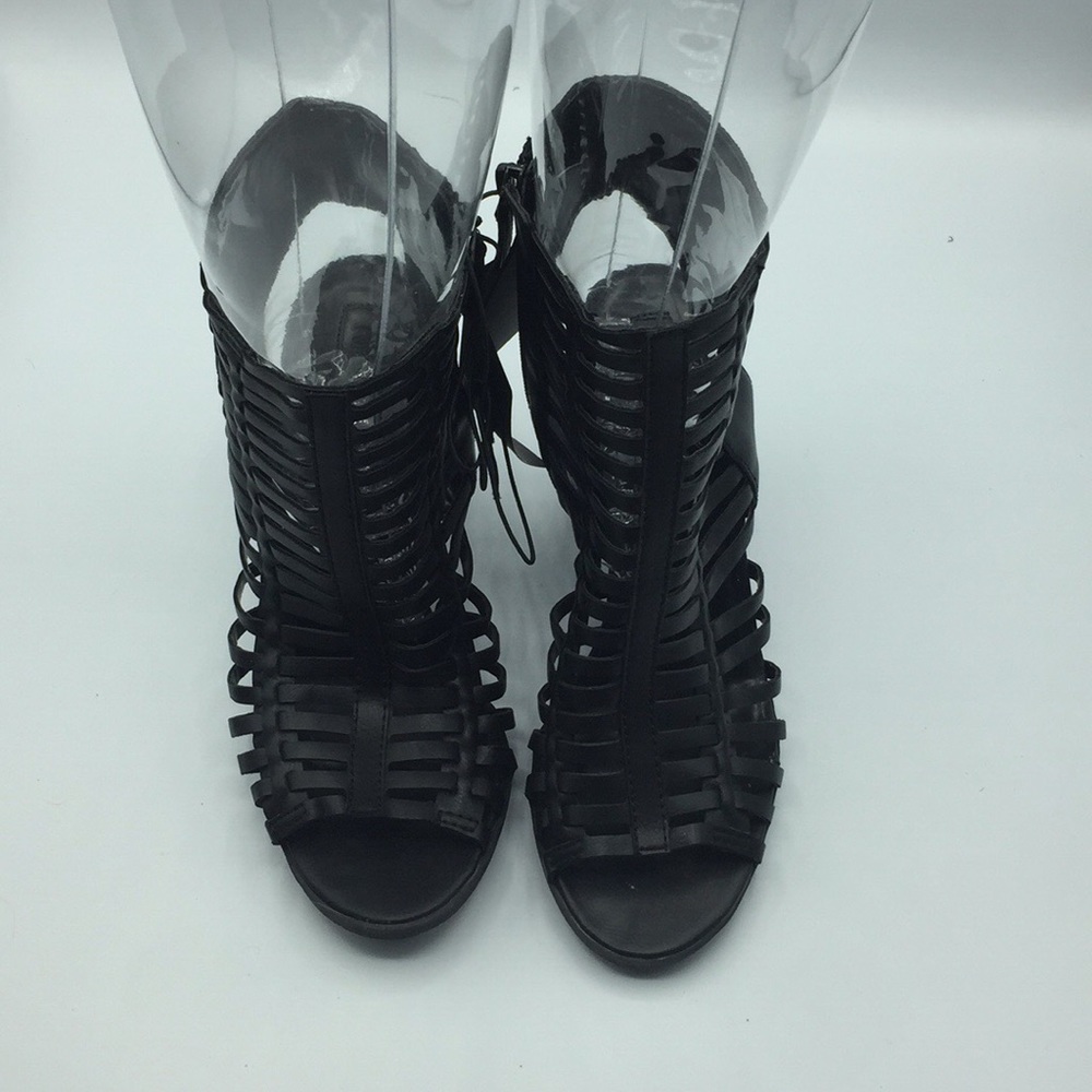 Forever 21 Black Open Toe Sandal Block Heel Sz 7